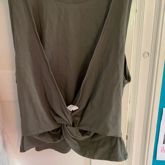 Lululemon Twist It Tank Top - Picture 4 of 6